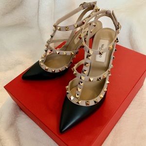 BRAND NEW Valentino Rockstud Pumps💗